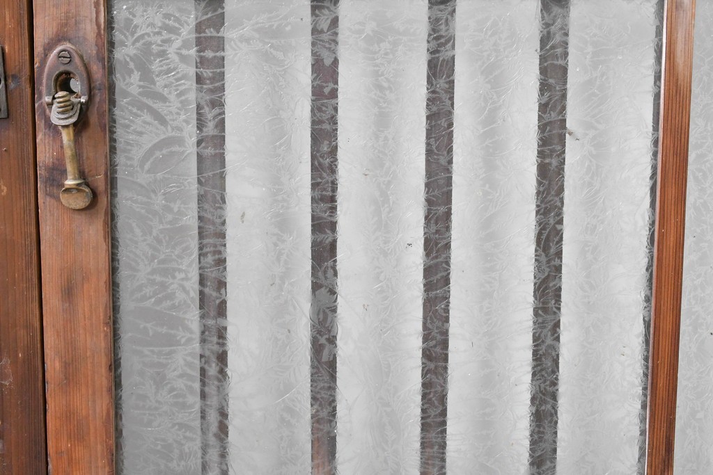 ヴィンテージ建具　昭和中期　結霜ガラス入りの幅狭玄関戸4枚セット　(R-085061)