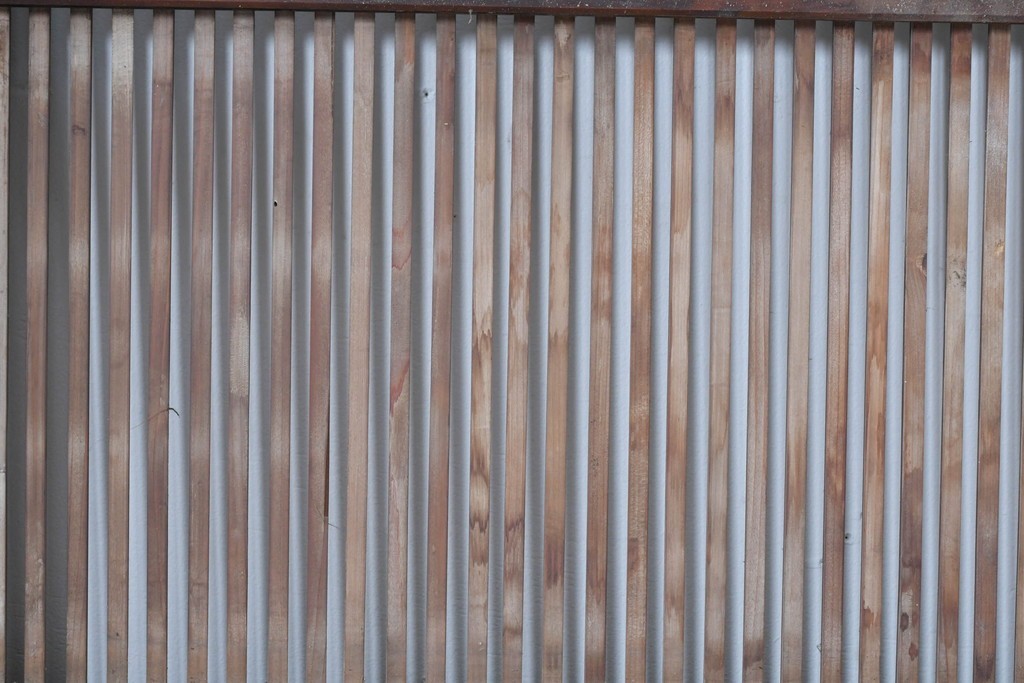 アンティーク建具　昭和初期　細やかな縦桟の裏障子付き格子戸4枚セット　(R-085062)