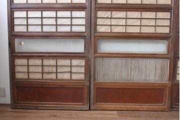 アンティーク建具　昭和初期　細やかな縦桟の裏障子付き格子戸4枚セット　(R-085062)