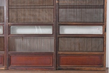 アンティーク建具　昭和初期　細やかな縦桟の裏障子付き格子戸4枚セット　(R-085062)