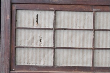 アンティーク建具　昭和初期　細やかな縦桟の裏障子付き格子戸4枚セット　(R-085062)