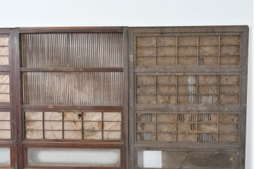 アンティーク建具　昭和初期　細やかな縦桟の裏障子付き格子戸4枚セット　(R-085062)