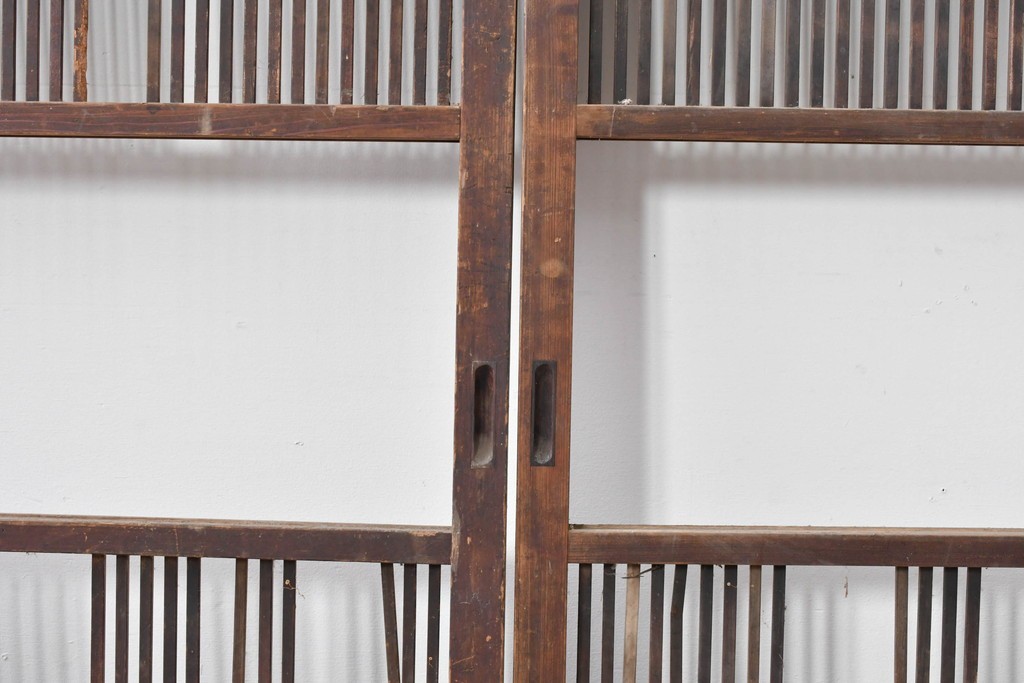 アンティーク建具　大正期　縦桟の意匠が味わい深い格子戸2枚セット　(R-085063)