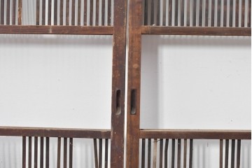 アンティーク建具　大正期　縦桟の意匠が味わい深い格子戸2枚セット　(R-085063)