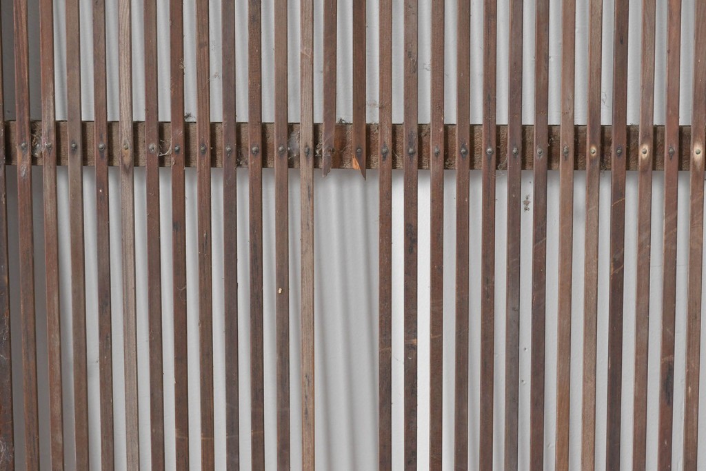 アンティーク建具　大正期　縦桟の意匠が味わい深い格子戸2枚セット　(R-085063)