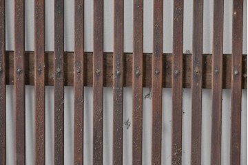 アンティーク建具　大正期　縦桟の意匠が味わい深い格子戸2枚セット　(R-085063)