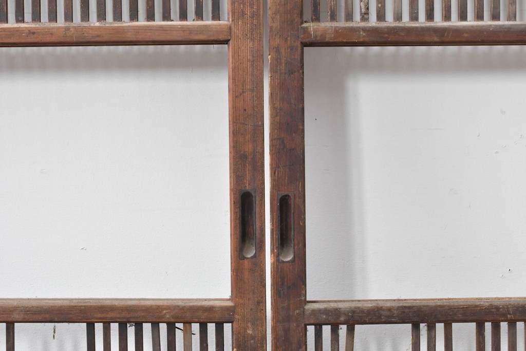 アンティーク建具　大正期　縦桟の意匠が味わい深い格子戸2枚セット　(R-085063)