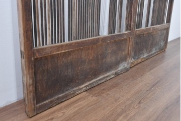 アンティーク建具　大正期　縦桟の意匠が味わい深い格子戸2枚セット　(R-085063)