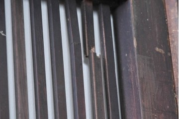 アンティーク建具　大正期　縦桟の意匠が味わい深い格子戸2枚セット　(R-085063)