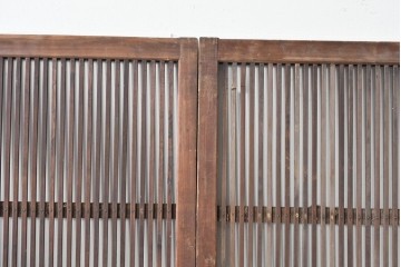 アンティーク建具　大正期　縦桟の意匠が味わい深い格子戸2枚セット　(R-085063)