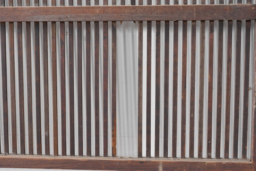 アンティーク建具　大正期　縦桟の意匠が味わい深い格子戸2枚セット　(R-085063)