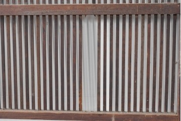 アンティーク建具　大正期　縦桟の意匠が味わい深い格子戸2枚セット　(R-085063)