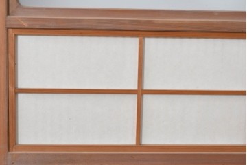 ヴィンテージ建具　昭和中期　ガラス帯に茗荷紋の入った裏障子付き格子戸4枚セット　(R-085065)