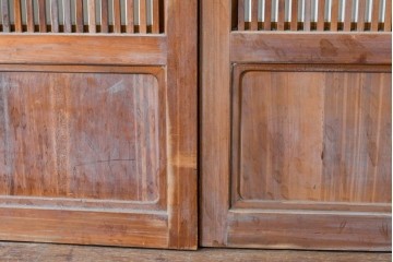 ヴィンテージ建具　昭和中期　ガラス帯に茗荷紋の入った裏障子付き格子戸4枚セット　(R-085065)