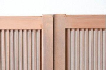 ヴィンテージ建具　昭和中期　ガラス帯に茗荷紋の入った裏障子付き格子戸4枚セット　(R-085065)