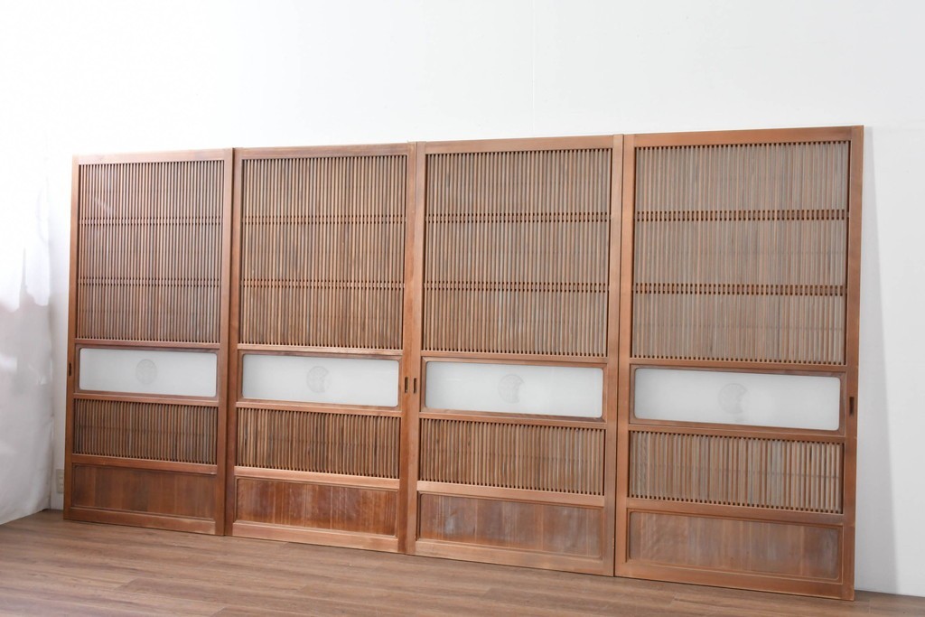 ヴィンテージ建具　昭和中期　ガラス帯に茗荷紋の入った裏障子付き格子戸4枚セット　(R-085066)