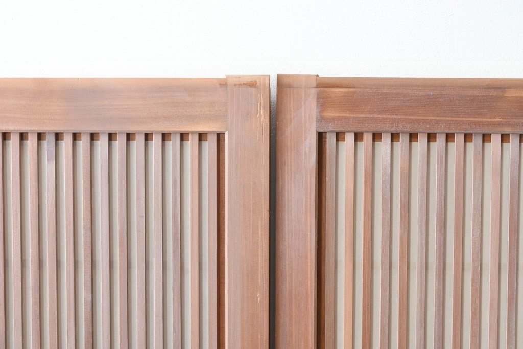 ヴィンテージ建具　昭和中期　ガラス帯に茗荷紋の入った裏障子付き格子戸4枚セット　(R-085066)