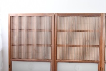 ヴィンテージ建具　昭和中期　ガラス帯に茗荷紋の入った裏障子付き格子戸4枚セット　(R-085066)