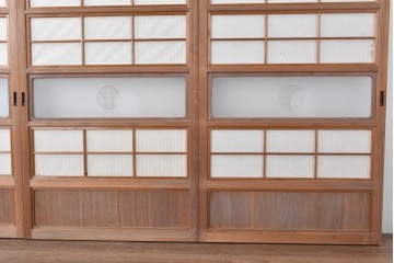 ヴィンテージ建具　昭和中期　ガラス帯に茗荷紋の入った裏障子付き格子戸4枚セット　(R-085066)