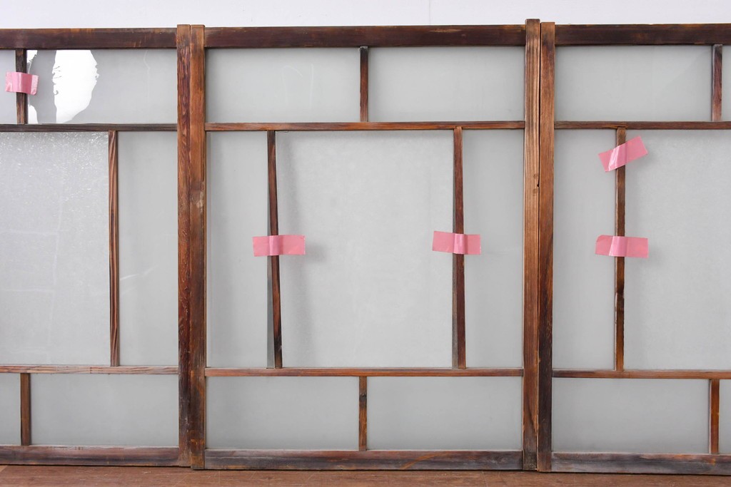 アンティーク建具　昭和初期　大正ロマン　結霜ガラス入りの窓4枚セット　(R-085068)