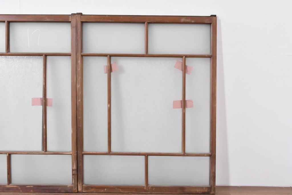 アンティーク建具　昭和初期　大正ロマン　結霜ガラス入りの窓4枚セット　(R-085068)