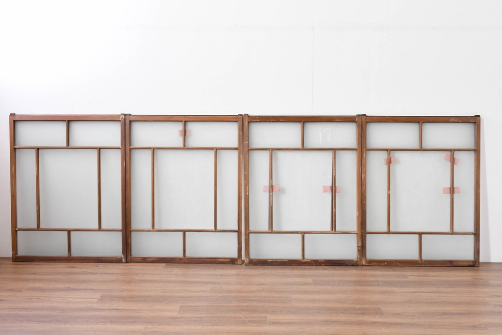 アンティーク建具　昭和初期　大正ロマン　結霜ガラス入りの窓4枚セット　(R-085068)