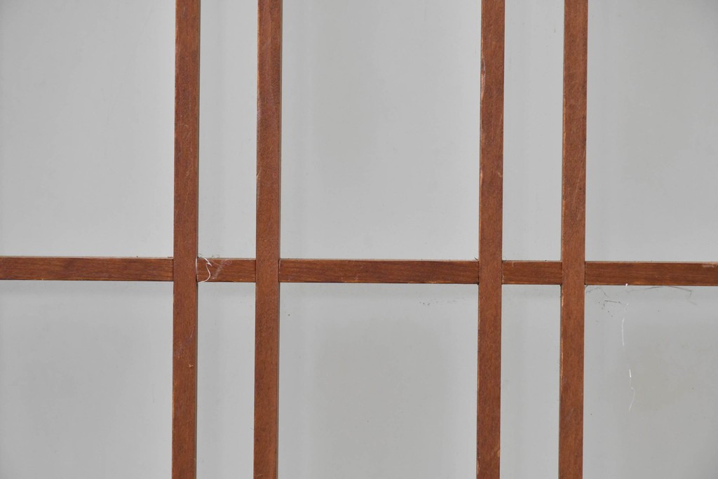 ヴィンテージ建具　昭和後期　温かみのある木色の格子入りガラス開き窓1枚　(R-085069)