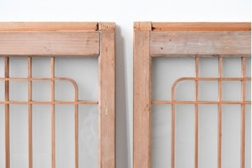 ヴィンテージ建具　昭和後期　片面ガラス入り　端正な組子が趣を添える書院戸4枚セット　(R-085070)