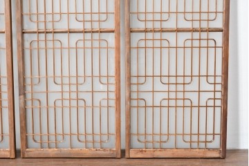 ヴィンテージ建具　昭和後期　片面ガラス入り　端正な組子が趣を添える書院戸4枚セット　(R-085070)