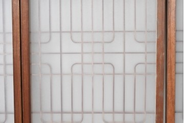 ヴィンテージ建具　昭和後期　片面ガラス入り　端正な組子が趣を添える書院戸4枚セット　(R-085070)