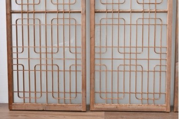 ヴィンテージ建具　昭和後期　片面ガラス入り　端正な組子が趣を添える書院戸4枚セット　(R-085070)