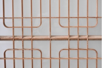 ヴィンテージ建具　昭和後期　片面ガラス入り　端正な組子が趣を添える書院戸4枚セット　(R-085070)