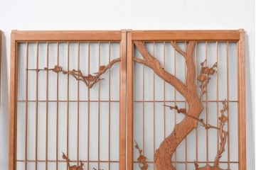 ヴィンテージ建具　昭和後期　梅・竹・亀図　片面ガラス　彫刻意匠がしとやかに際立つ書院戸4枚セット　(R-085071)