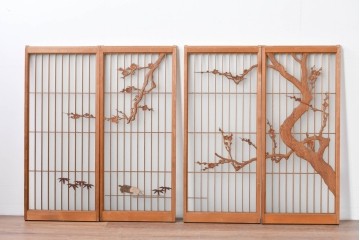 ヴィンテージ建具　昭和後期　梅・竹・亀図　片面ガラス　彫刻意匠がしとやかに際立つ書院戸4枚セット　(R-085071)