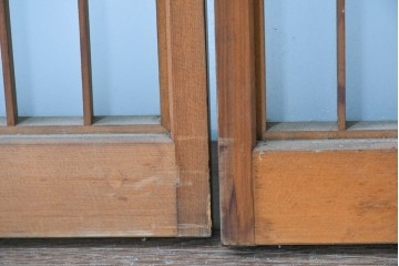 ヴィンテージ建具　昭和後期　梅・竹・亀図　片面ガラス　彫刻意匠がしとやかに際立つ書院戸4枚セット　(R-085071)