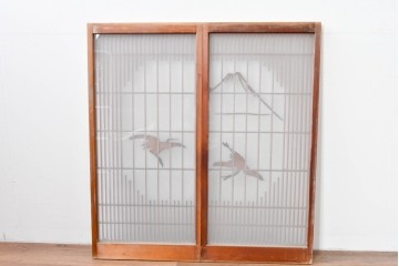 ヴィンテージ建具　昭和後期　片面ガラス　富士を背景に舞う二羽の鶴が彫刻された書院戸2枚セット　(R-085072)