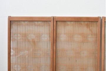 ヴィンテージ建具　昭和中期　彫刻入り　幾何学文様の組子と蓮の透かし彫りが美しい両面ガラス書院戸4枚セット　(R-085074)