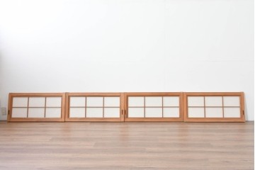 ヴィンテージ建具　昭和中期　縦桟と障子がうみだす陰影が上品な裏障子付き格子窓4枚セット　(R-085075)