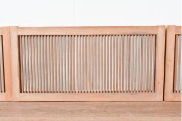 ヴィンテージ建具　昭和中期　縦桟と障子がうみだす陰影が上品な裏障子付き格子窓4枚セット　(R-085075)