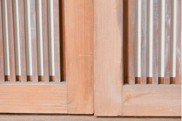 ヴィンテージ建具　昭和中期　縦桟と障子がうみだす陰影が上品な裏障子付き格子窓4枚セット　(R-085075)