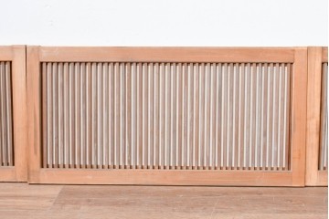 ヴィンテージ建具　昭和中期　端正な縦桟が美しく連なる裏障子付き格子窓4枚セット　(R-085076)