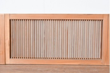 ヴィンテージ建具　昭和中期　端正な縦桟が美しく連なる裏障子付き格子窓4枚セット　(R-085076)