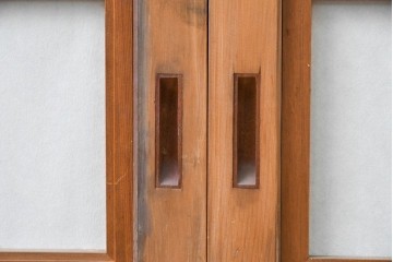 ヴィンテージ建具　昭和中期　端正な縦桟が美しく連なる裏障子付き格子窓4枚セット　(R-085076)