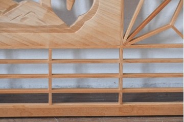 ヴィンテージ建具　昭和後期　華やかな麻の葉組子と松図彫刻の欄間1枚　(R-085077)