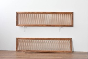 ヴィンテージ建具　昭和中期　すっきりとした直線の美しさが際立つ格子欄間2枚セット　(R-085078)