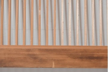ヴィンテージ建具　昭和中期　すっきりとした直線の美しさが際立つ格子欄間2枚セット　(R-085078)