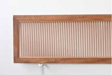 ヴィンテージ建具　昭和中期　すっきりとした直線の美しさが際立つ格子欄間2枚セット　(R-085078)