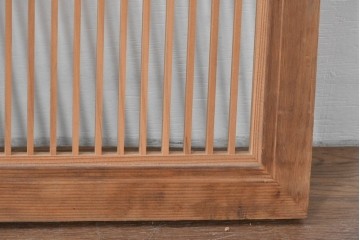 ヴィンテージ建具　昭和中期　すっきりとした直線の美しさが際立つ格子欄間2枚セット　(R-085078)