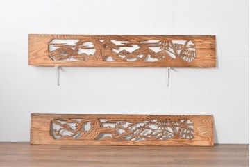 ヴィンテージ建具　昭和中期　松竹梅を立体的に彫り上げた彫刻欄間2枚セット　(R-085080)