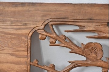 ヴィンテージ建具　昭和中期　松竹梅を立体的に彫り上げた彫刻欄間2枚セット　(R-085080)
